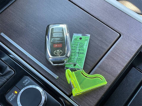 2023 Toyota Sequoia Capstone