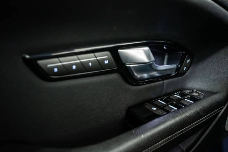 2018 Land Rover Range Rover Evoque Landmark Edition