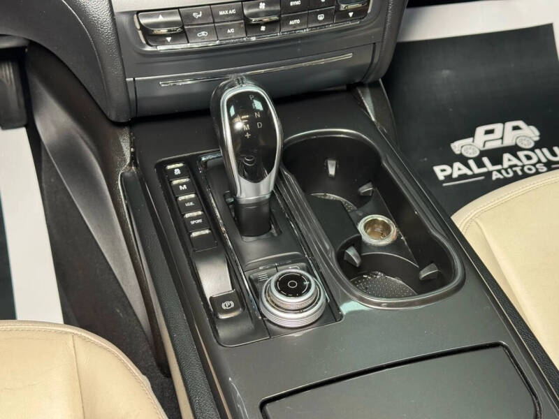 2017 Maserati Ghibli