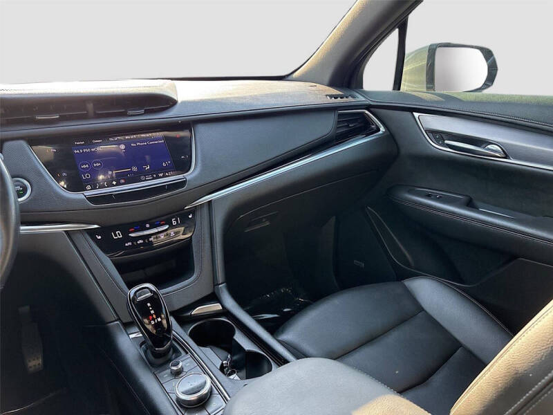 2023 Cadillac XT6 Luxury