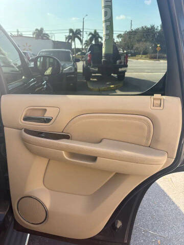 2011 Cadillac Escalade Luxury