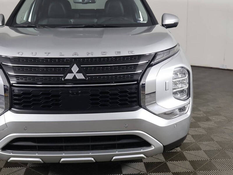 2024 Mitsubishi Outlander PHEV SE