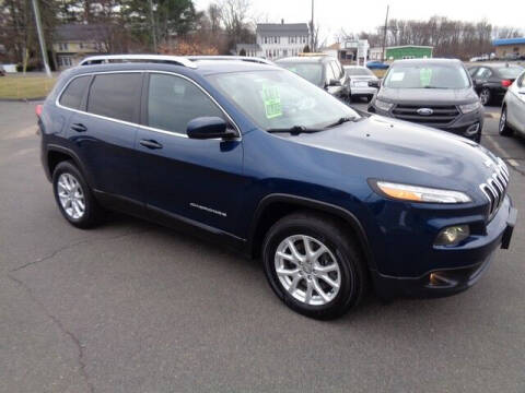 2018 Jeep Cherokee for sale at BETTER BUYS AUTO INC in East Windsor CT