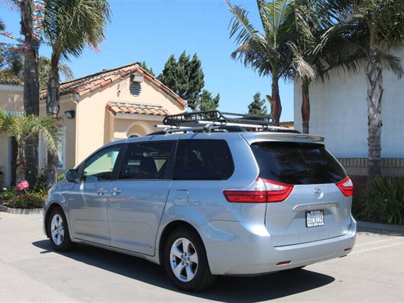 2017 Toyota Sienna LE 8-Passenger
