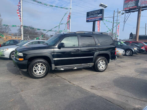 2002 Chevrolet Tahoe for sale at Xpress Auto Sales in Roseville MI