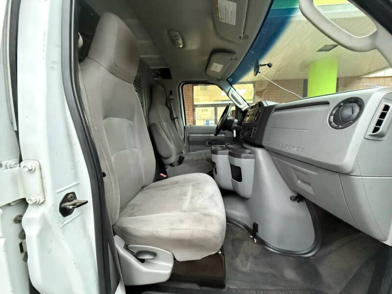 2013 Ford E-Series E-250