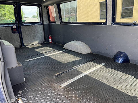 2009 Ford E-Series E-350 SD