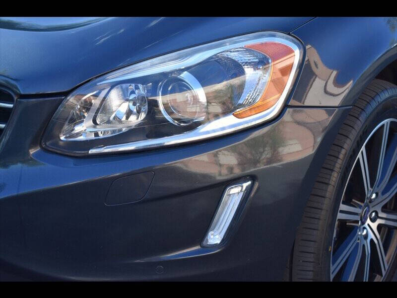 2016 Volvo XC60 T5 Drive-E Platinum