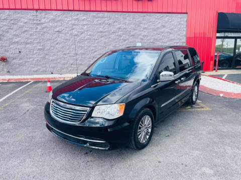 2013 Chrysler Town and Country Touring-L