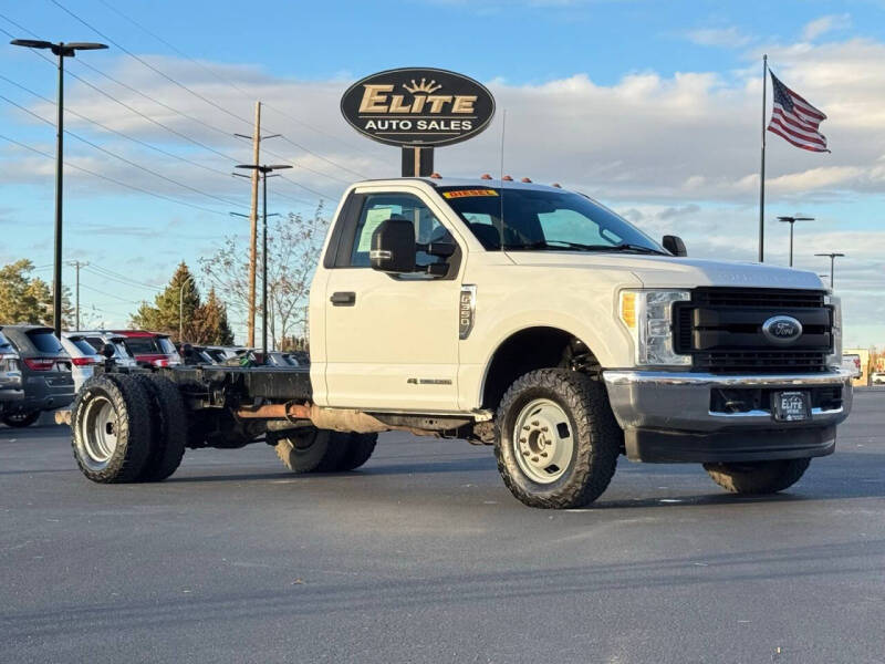 2017 Ford F-350 Super Duty Chassis Cab XL's photo