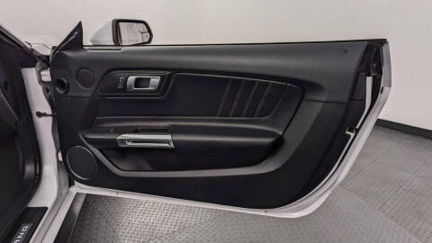 2020 Ford Mustang EcoBoost