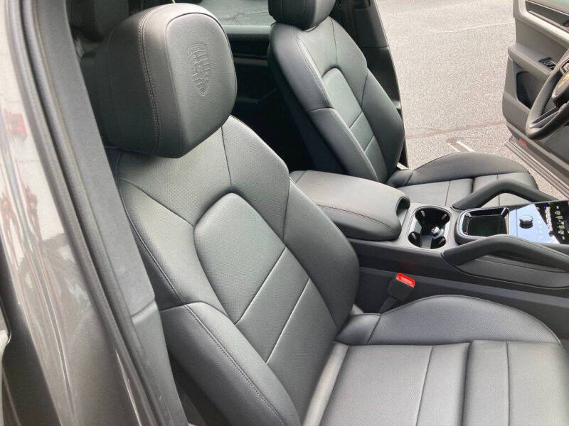 2025 Porsche Cayenne E-Hybrid