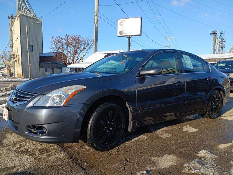 2010 Nissan Altima for sale at El Rancho Auto Sales in Des Moines IA