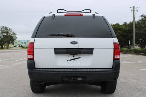 2004 Ford Explorer XLS