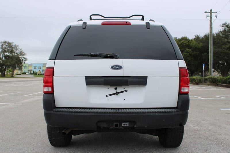 2004 Ford Explorer XLS