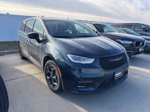 2023 Chrysler Pacifica Plug-In Hybrid