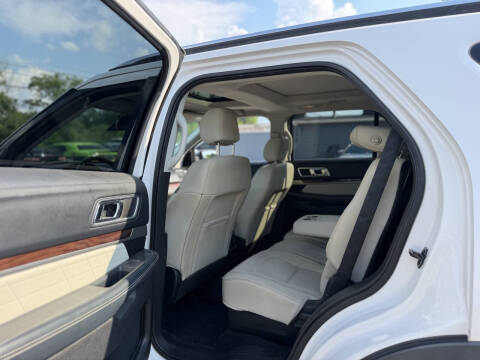 2017 Ford Explorer Platinum