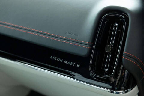 2025 Aston Martin DBX 707