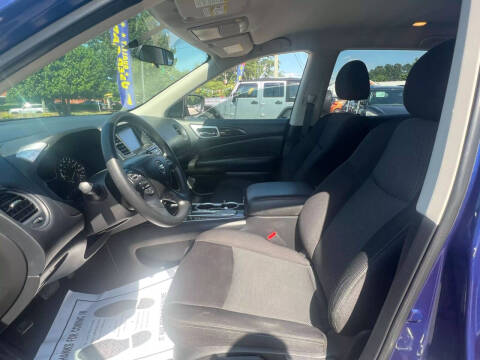 2020 Nissan Pathfinder S