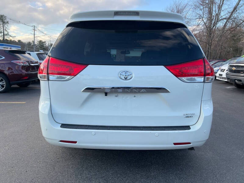 2014 Toyota Sienna Limited 7-Passenger