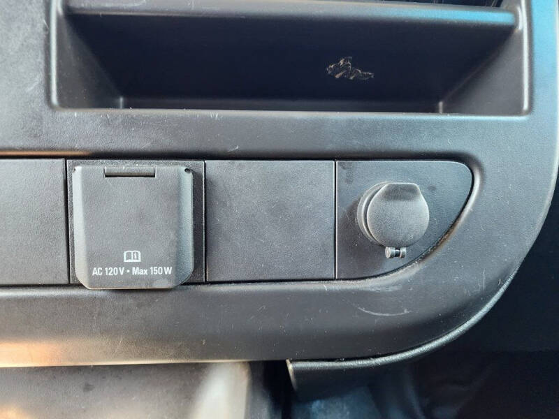 2022 GMC Savana 2500