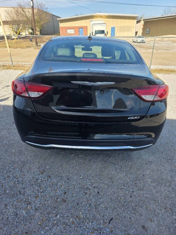 2017 Chrysler 200 Limited