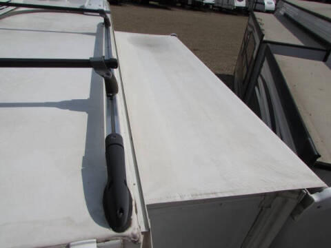 2013 Lance 1050S