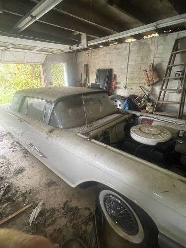 1959 Ford Thunderbird