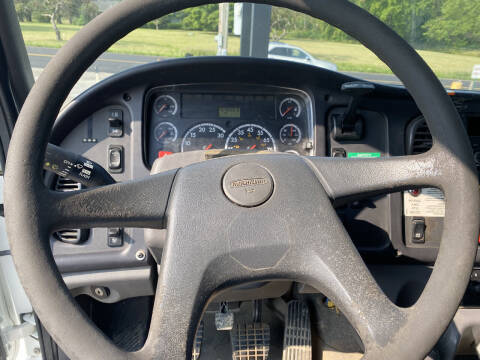 2007 Freightliner M2 106