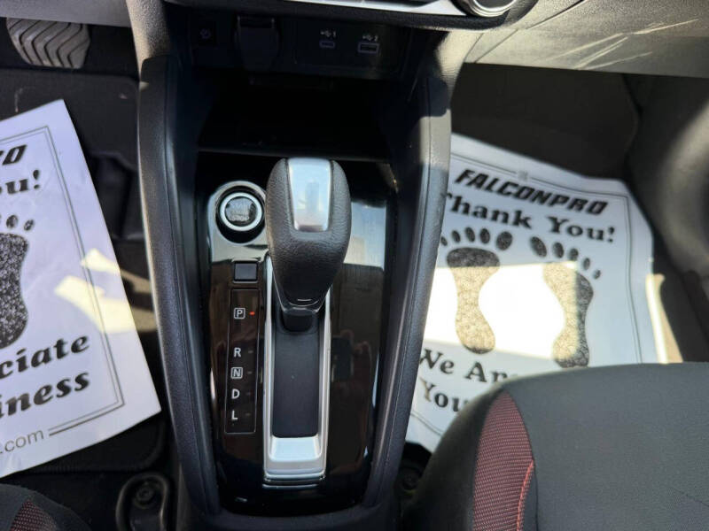 2024 Nissan Versa SR