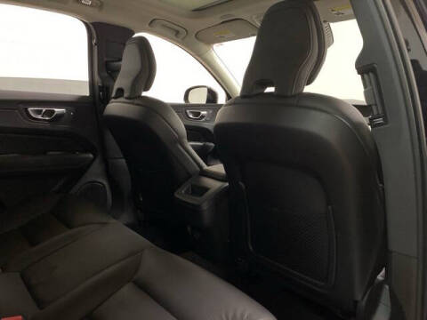 2025 Volvo XC60 B5 Plus Dark Theme