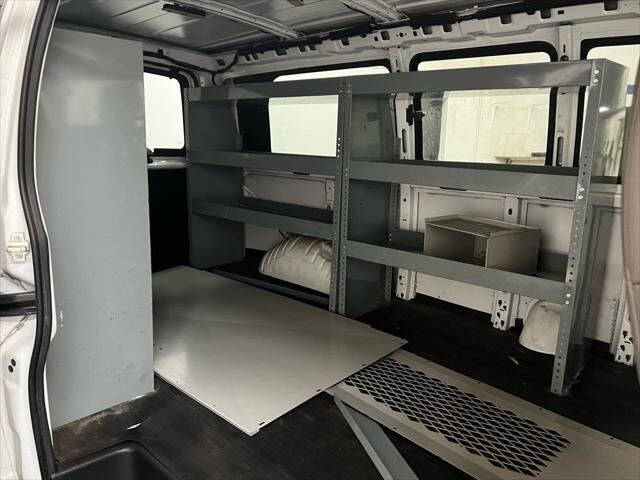 2017 Chevrolet Express 2500