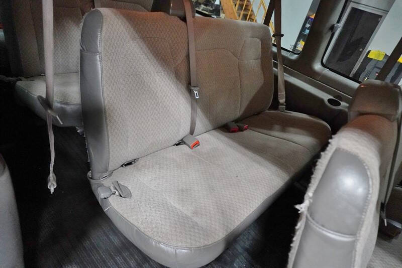 2017 GMC Savana LS 3500