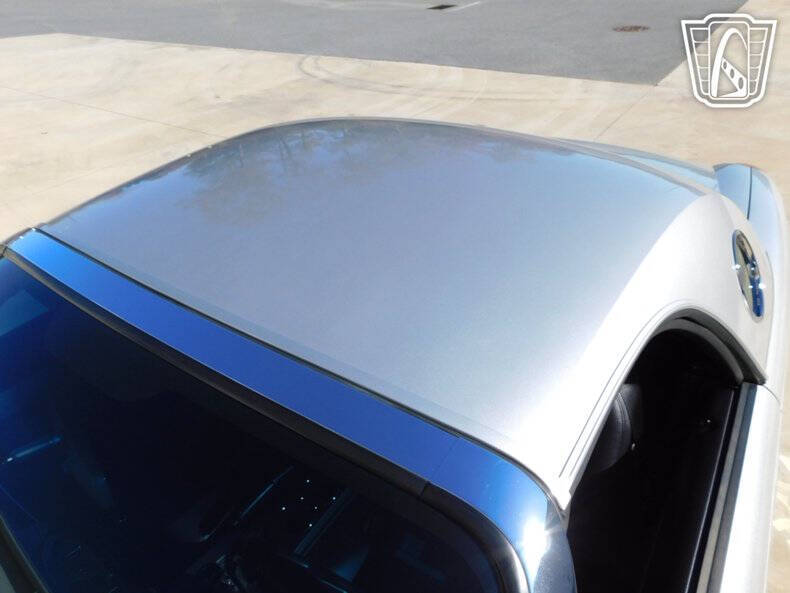 2005 Ford Thunderbird Deluxe