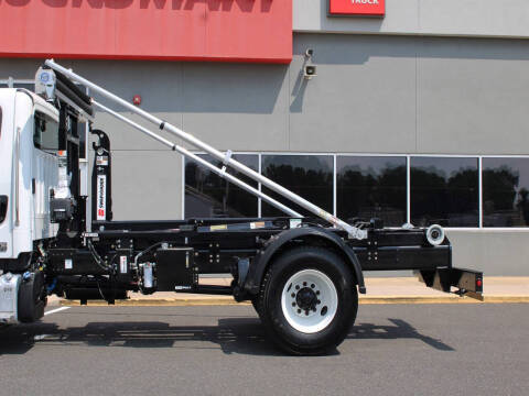 2024 Freightliner M2 106