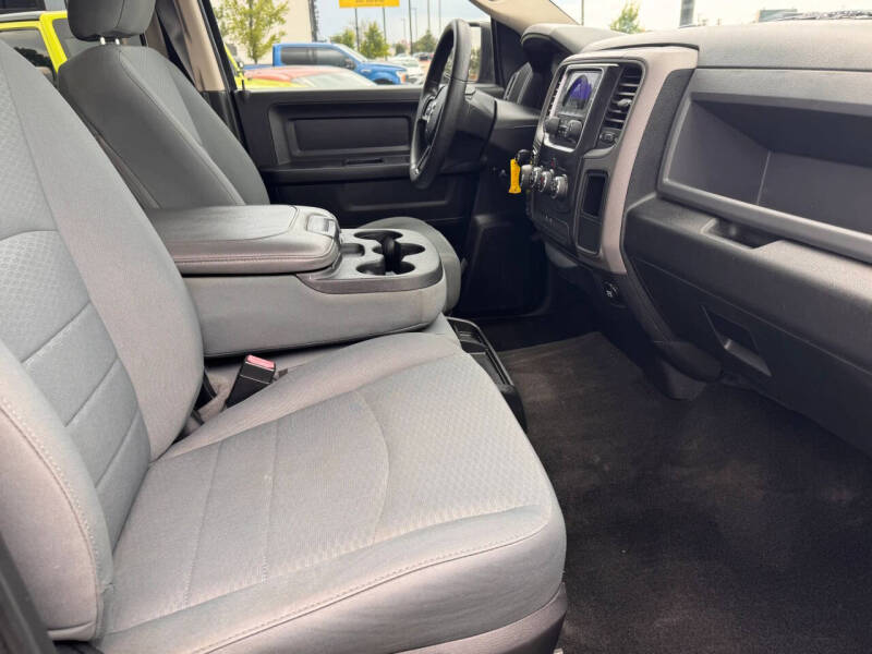 2017 RAM 1500 Express