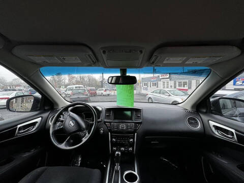 2013 Nissan Pathfinder SV