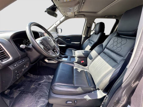 2024 Nissan Frontier SL