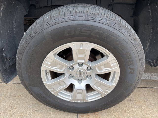 2017 Nissan Titan SV