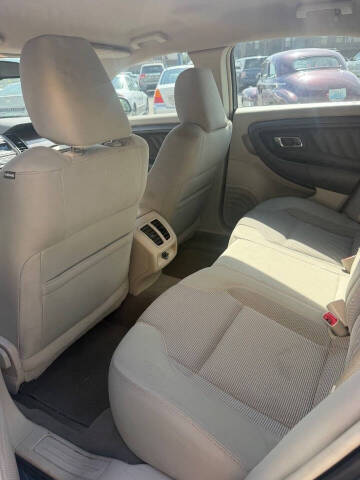 2010 Ford Taurus SEL