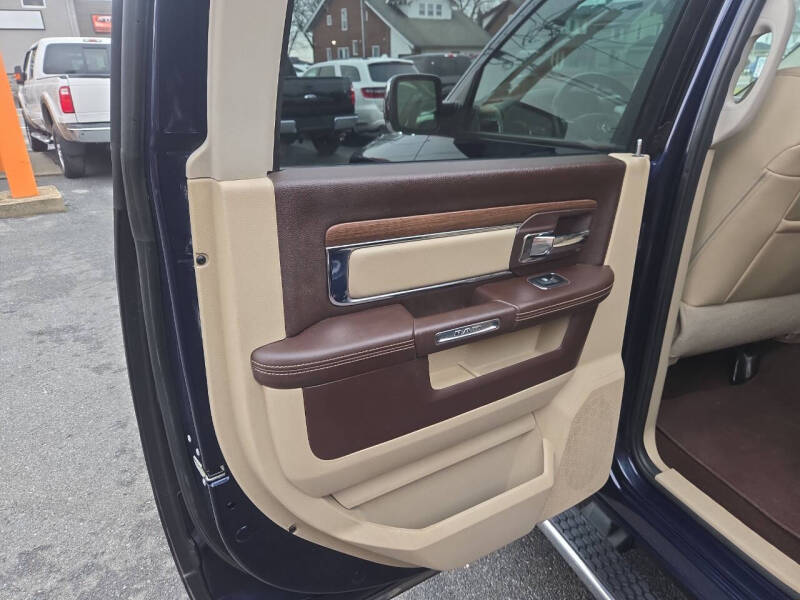 2015 RAM 1500 Laramie