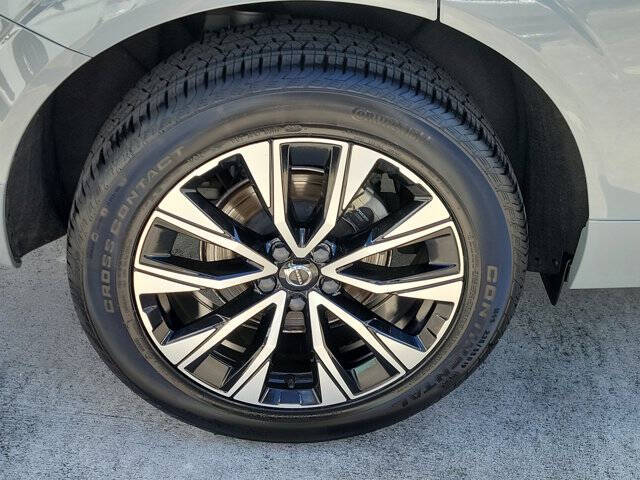 2024 Volvo XC60 B5 Core Dark Theme