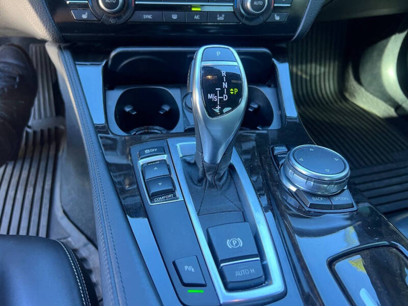 2016 BMW 5 Series 528i