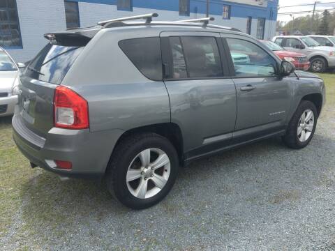 2013 Jeep Compass for sale at LAURINBURG AUTO SALES in Laurinburg NC