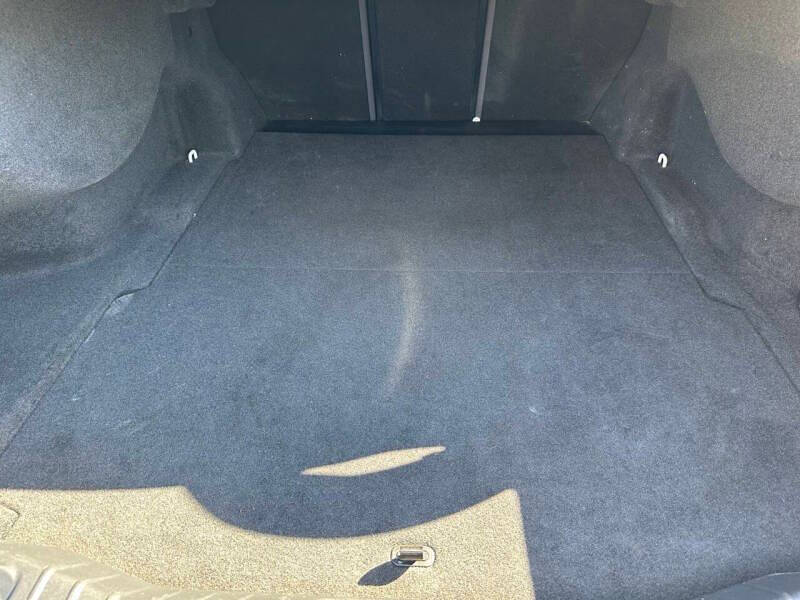 2016 Jaguar XF R-Sport