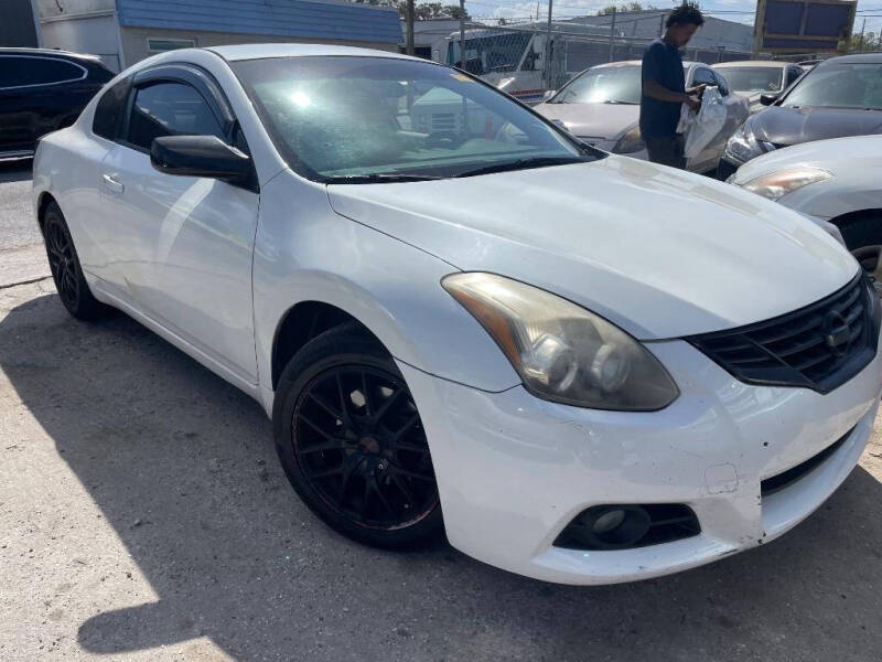 2013 Nissan Altima for sale at STEECO MOTORS in Tampa FL