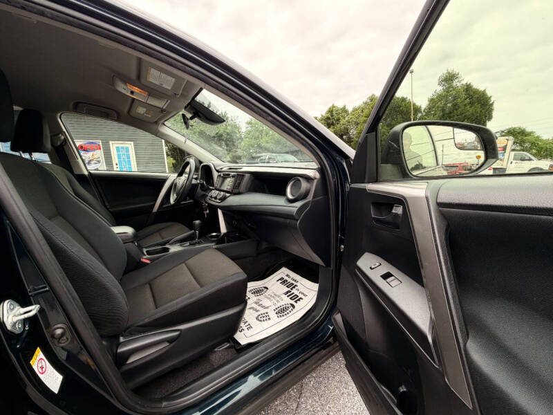 2017 Toyota RAV4 LE