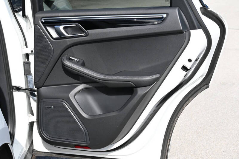 2021 Porsche Macan S