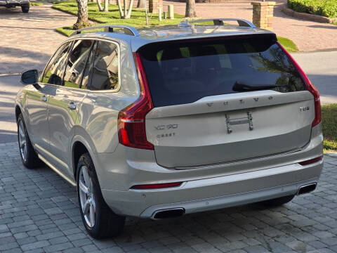 2016 Volvo XC90 T8 eAWD Momentum
