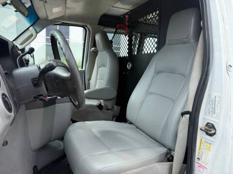 2012 Ford E-Series E-350 SD